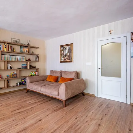 Διαμέρισμα Location 3 Bedroom Next To The *