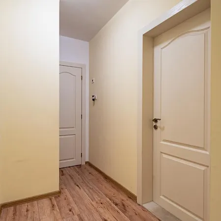 Διαμέρισμα Location 3 Bedroom Next To The *