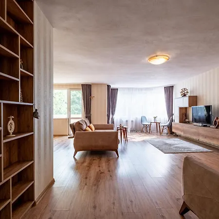 Διαμέρισμα Location 3 Bedroom Next To The Βάρνα