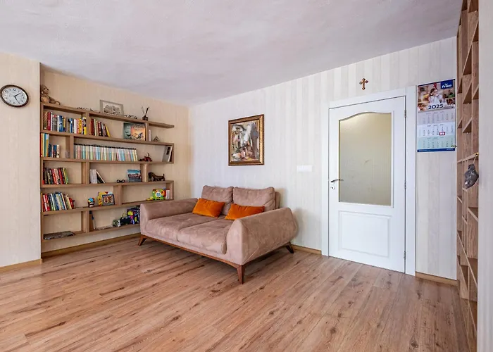 Apartment Location 3 Bedroom Next To The *