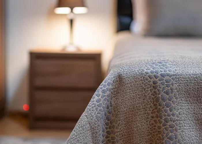 Location 3 Bedroom Next To The Варна