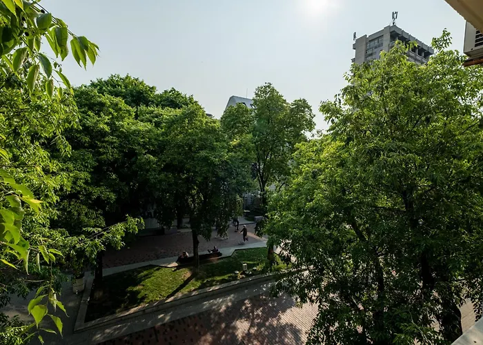 Location 3 Bedroom Next To The Варна