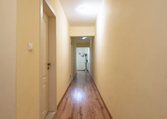 Apartment Location 3 Bedroom Next To The Varna