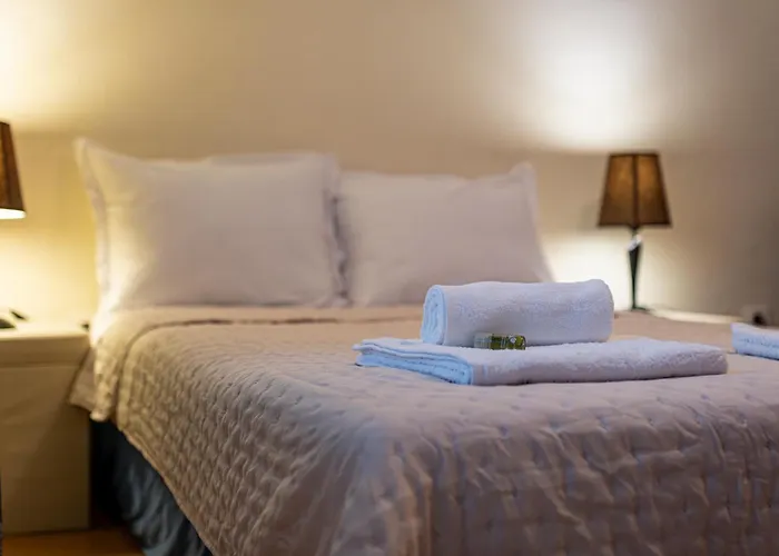 Апартаменты Location 3 Bedroom Next To The