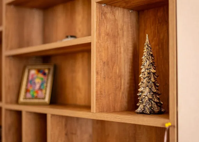 Location 3 Bedroom Next To The Apartment *