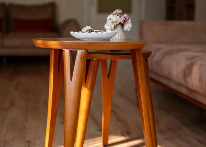 Location 3 Bedroom Next To The