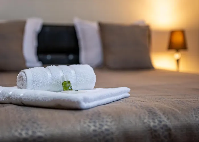 Location 3 Bedroom Next To The * Варна