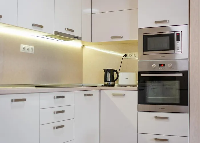 Location 3 Bedroom Next To The Апартаменты