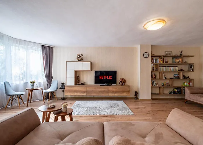 Location 3 Bedroom Next To The Апартаменты Варна