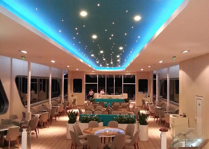 Location 3 Bedroom Next To The Апартаменты *