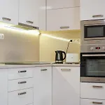 Location 3 Bedroom Next To The Appartement