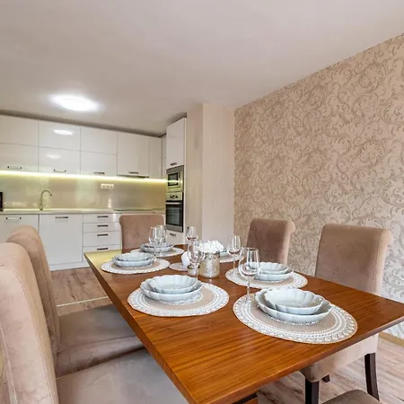 Location 3 Bedroom Next To The Appartement
