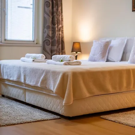 Апартаменты Location 3 Bedroom Next To The *