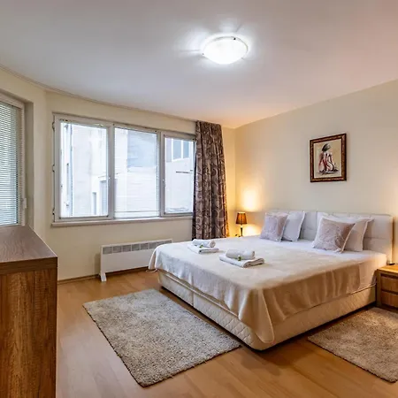 Location 3 Bedroom Next To The Warna