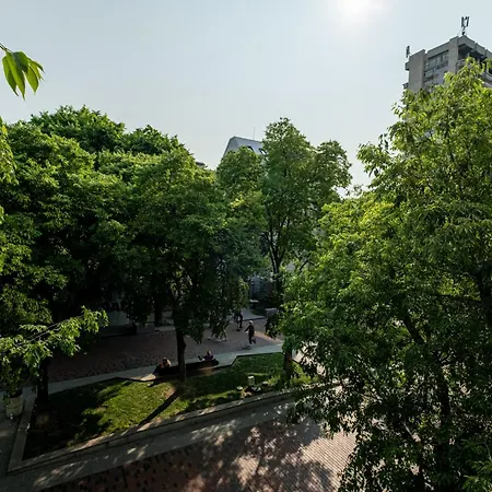 Location 3 Bedroom Next To The Варна