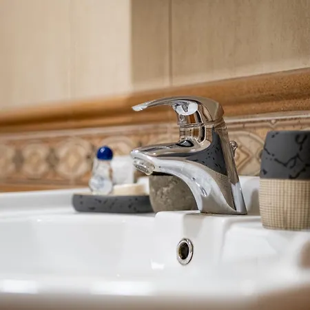 Location 3 Bedroom Next To The Апартаменты