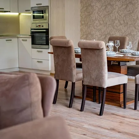 Location 3 Bedroom Next To The Варна