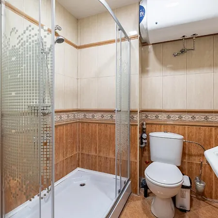 Location 3 Bedroom Next To The Appartement *