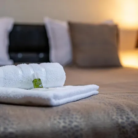 Location 3 Bedroom Next To The * Варна