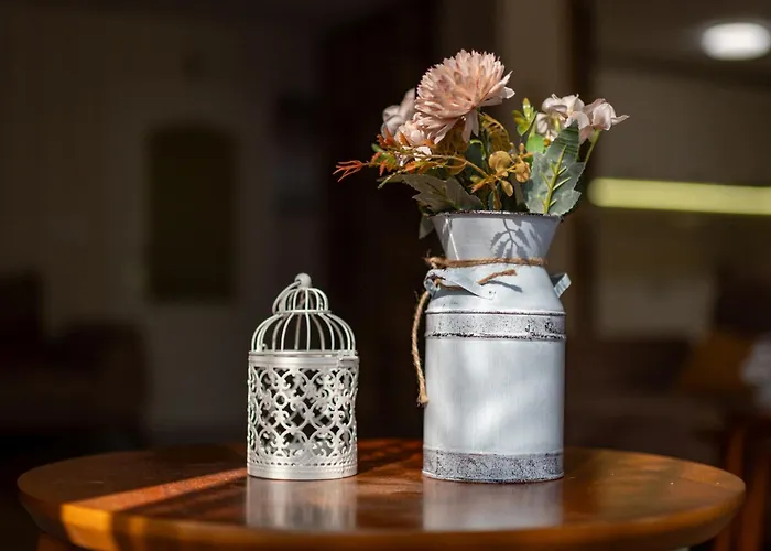 Location 3 Bedroom Next To The Apartment